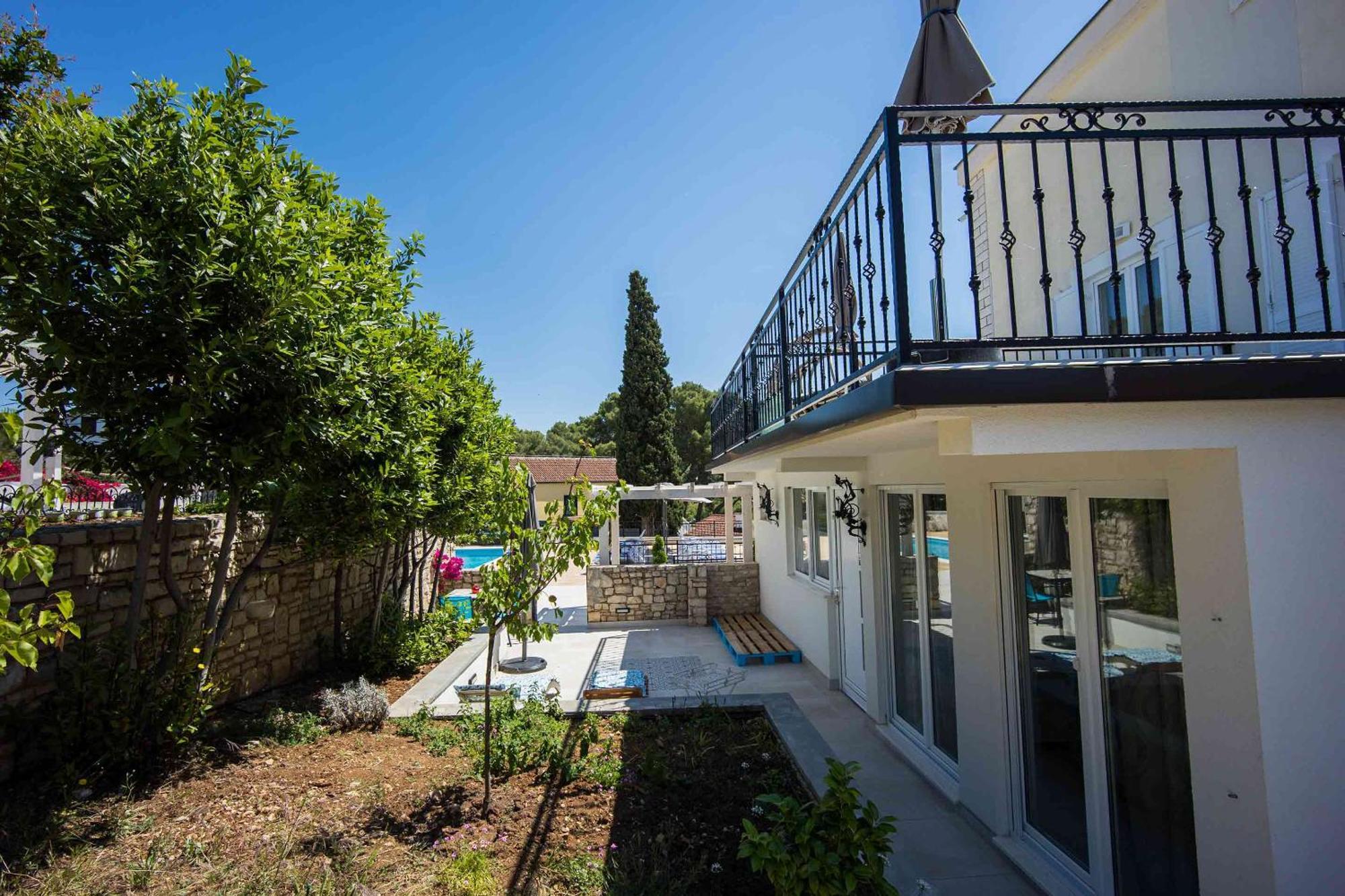 Boutique Guesthouse Sveti Petar, On The Beach, Heated Pool & Boat Berth - Adult Only Нечуям Екстер'єр фото