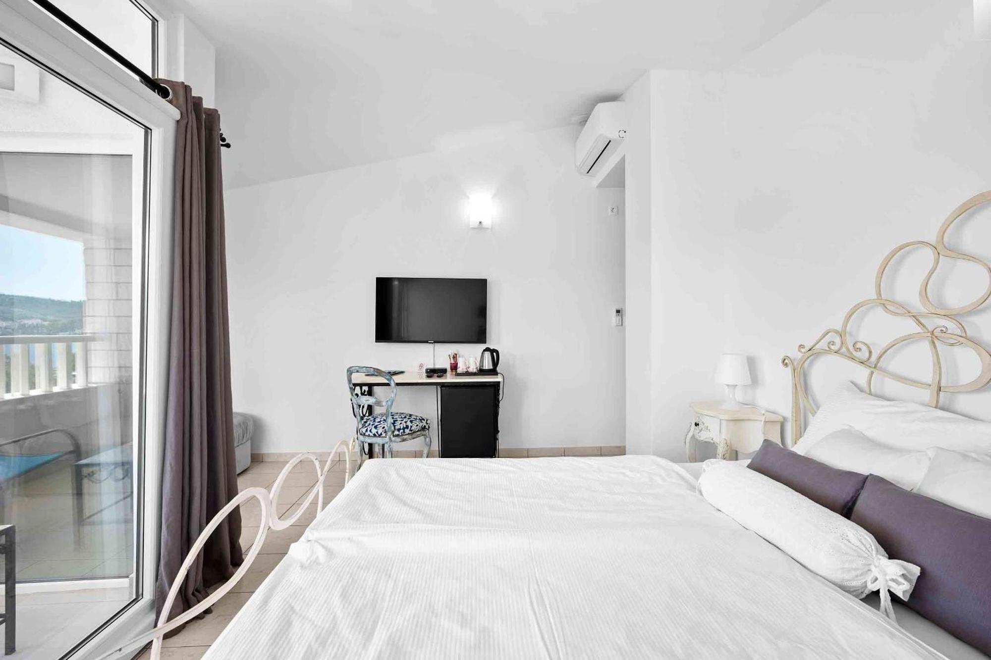 Boutique Guesthouse Sveti Petar, On The Beach, Heated Pool & Boat Berth - Adult Only Нечуям Номер фото